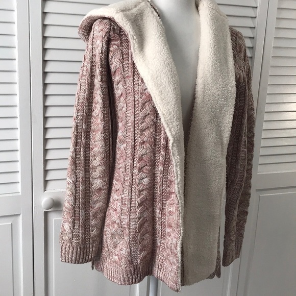 Lefty Me Helsa Colorblock Sherpa Lined 